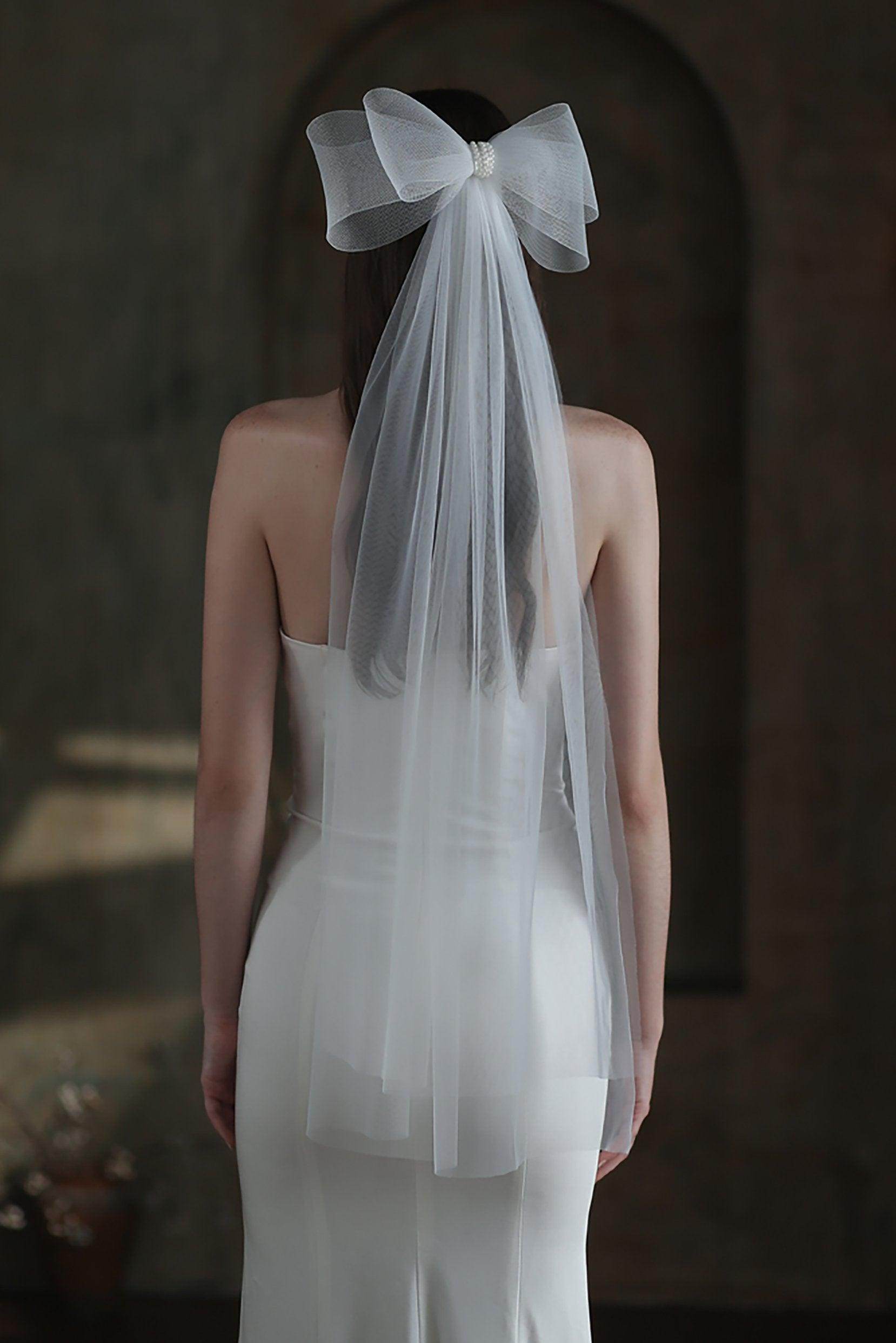 One-tier Cut Edge Tulle Hip Veils with Bow CV0309 - COCOMELODY